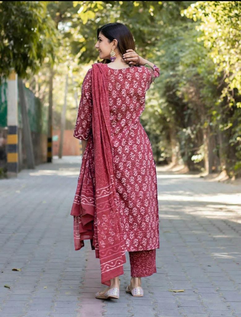 Cotton Women Maroon Kurti Pant Dupatta Set, Size: Large, 200 Gsm at Rs  479/set in Jaipur